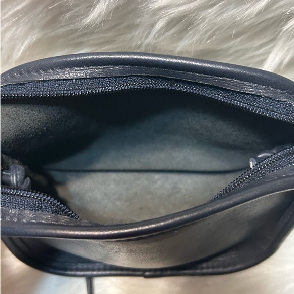 Coach Vintage Small Elegant Navy Blue Women's Crossbody Bag 9935 - Picture 8 of 11